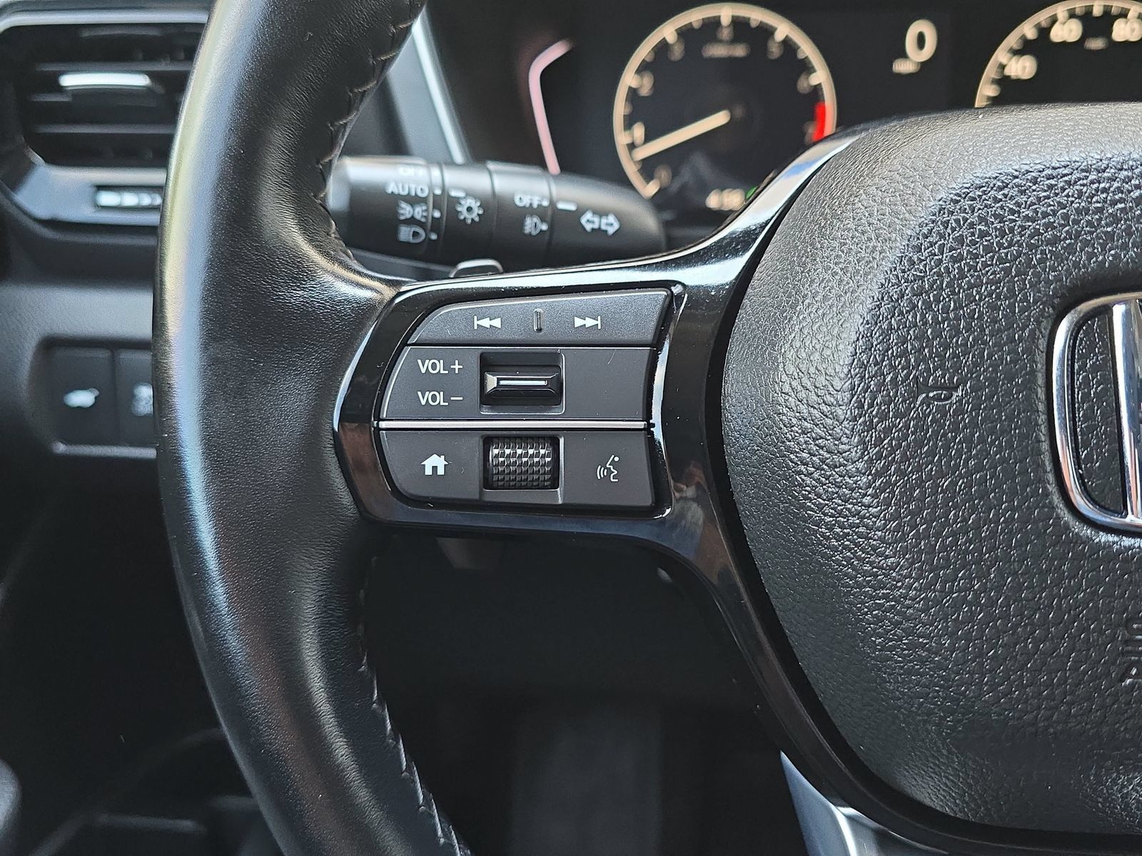 Used 2024 Honda Pilot EX-L image 17