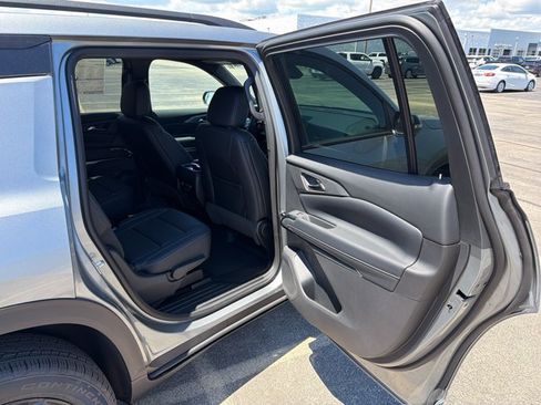New 2026 Chevrolet Traverse LT w/ Midnight/Sport Edition AWD/4WD image 26