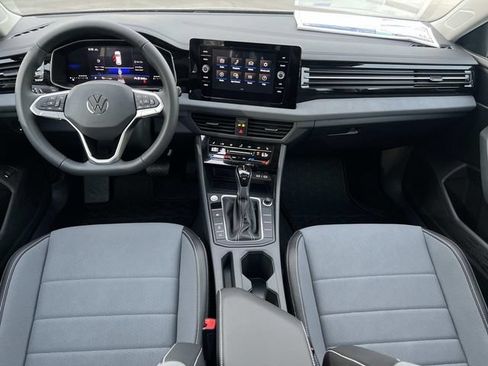 New 2026 Volkswagen Jetta SE FWD image 23