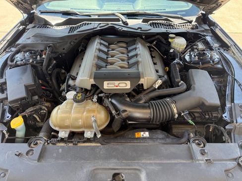 Used 2017 Ford Mustang GT Premium RWD image 10