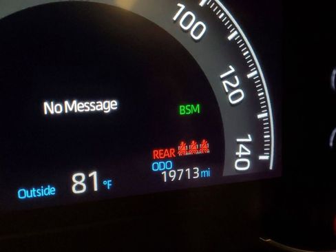 Used 2023 Toyota RAV4 XLE w/ Convenience Package image 25