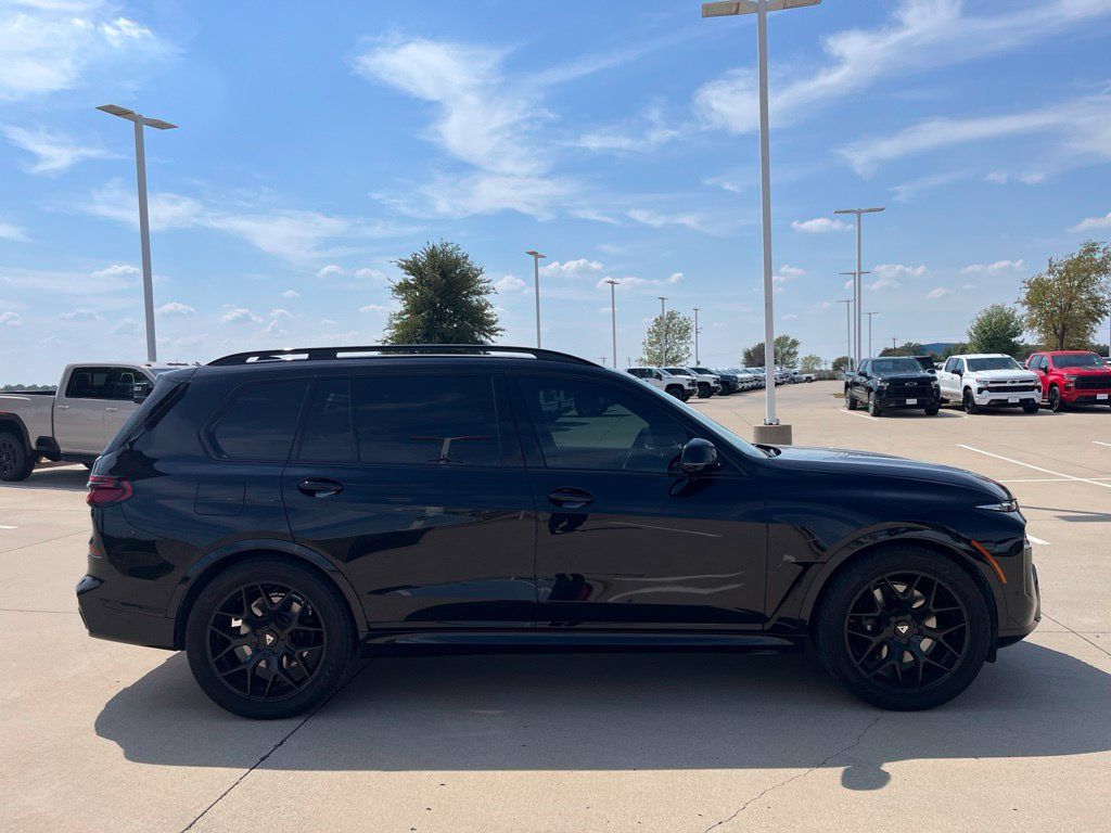 Used 2026 BMW X7 xDrive40i AWD/4WD image 5