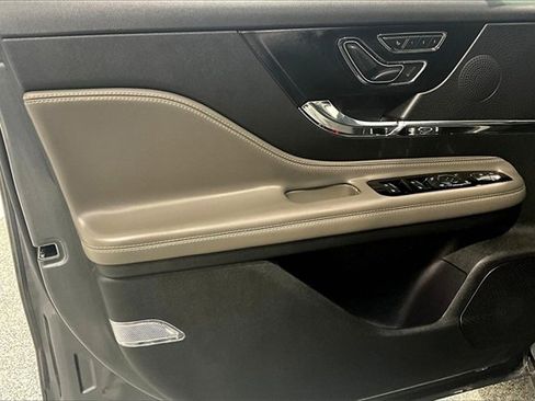 Used 2023 Lincoln Corsair Reserve w/ Equipment Group 201A image 21