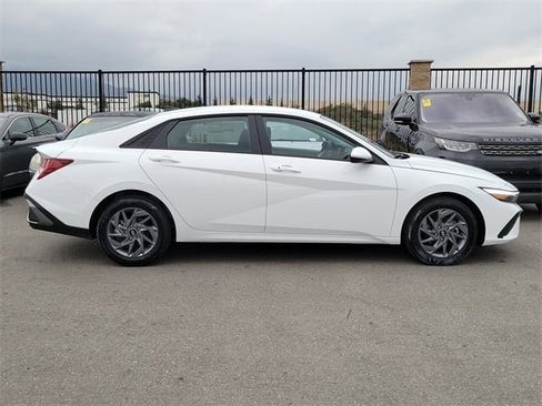 New 2026 Hyundai Elantra Blue image 23