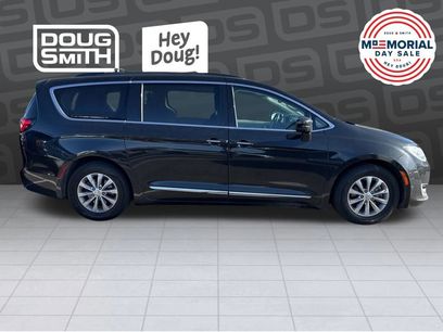 Used 2017 Chrysler Pacifica Touring-L