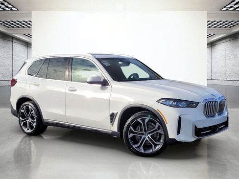 New 2026 BMW X5 xDrive40i w/ Premium Package image 2
