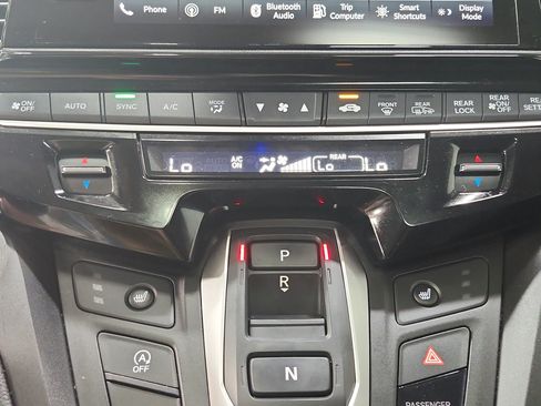 Used 2025 Honda Odyssey EX-L image 18
