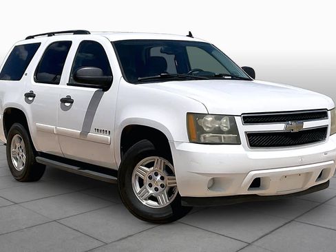 Used 2008 Chevrolet Tahoe LS RWD image 2