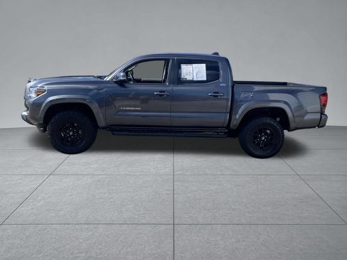 Used 2022 Toyota Tacoma SR5 w/ Technology Package RWD image 4