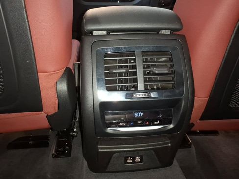 Used 2023 BMW X3 xDrive30i w/ Premium Package w/ZPA AWD/4WD image 4
