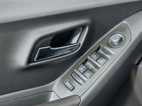 Used 2020 Chevrolet Trax LS w/ Tint and Cruise Package image 18