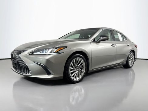 Used 2020 Lexus ES 350 Luxury w/ Accessory Package image 44