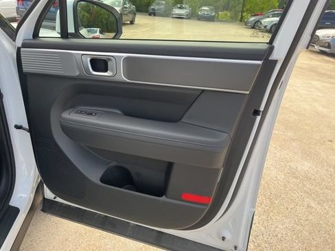 Used 2026 Hyundai Santa Fe SEL FWD image 18