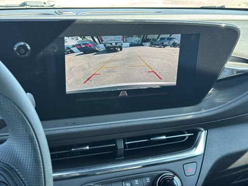 Certified 2024 Buick Envista Preferred w/ Advanced Safety Package image 25