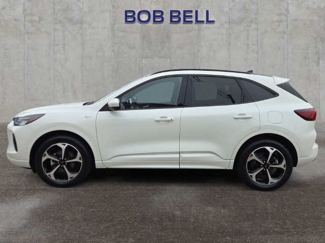 Certified 2023 Ford Escape ST-Line Select w/ Tech Pack #2 AWD/4WD image 2