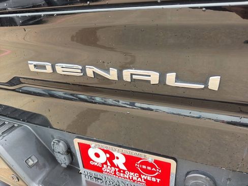 Used 2021 GMC Sierra 1500 Denali w/ Driver Alert Package II AWD/4WD image 12