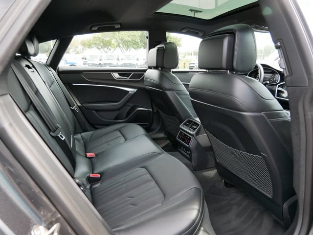 Used 2022 Audi RS 7 Sportback AWD/4WD image 14