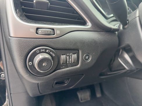 Used 2020 Jeep Cherokee Limited AWD/4WD image 16