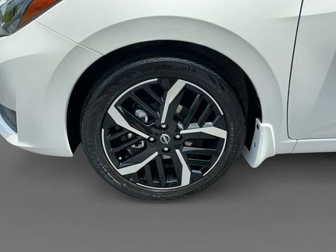 New 2025 Nissan Versa SR w/ Trunk Package image 15