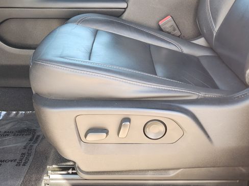 Used 2021 Chevrolet Tahoe LT RWD image 18