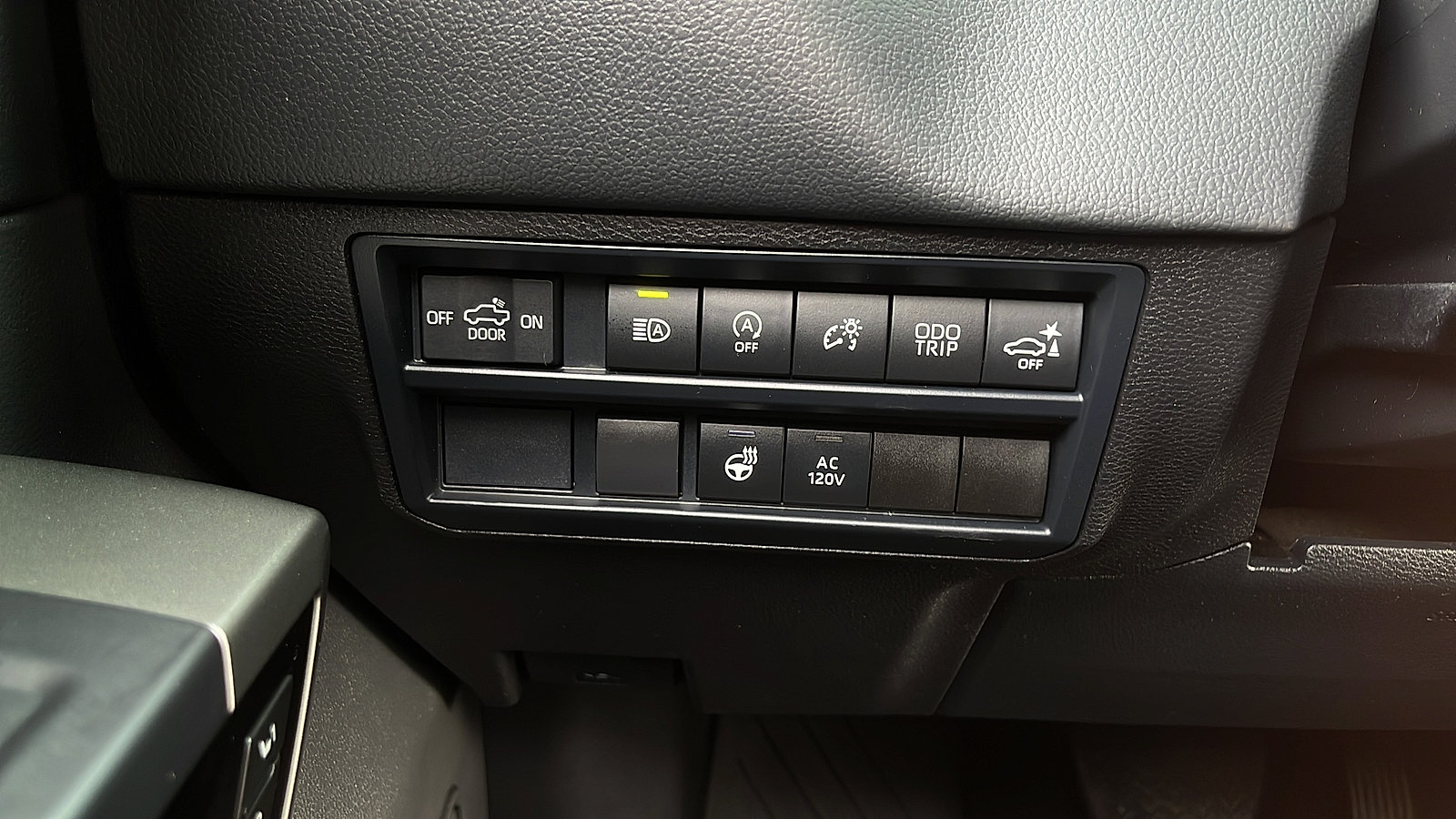 Used 2024 Toyota Tundra Limited AWD/4WD image 22