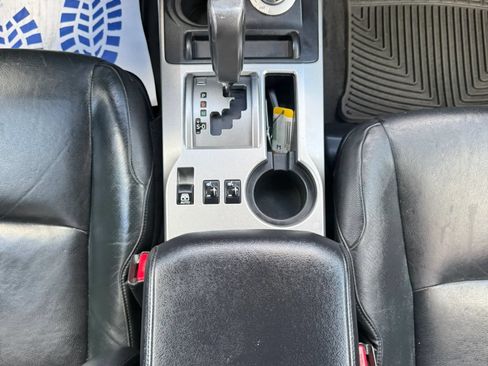 Used 2010 Toyota 4Runner Limited AWD/4WD image 9