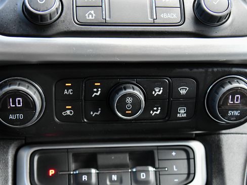 Used 2023 GMC Acadia SLT FWD image 28