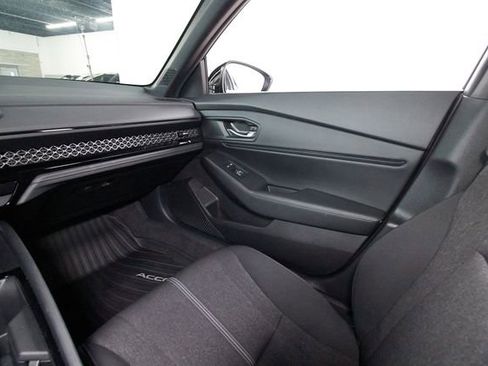 Used 2024 Honda Accord Sport image 8