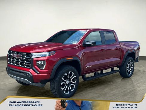 Certified 2024 GMC Canyon AT4 w/ AT4 Premium Package AWD/4WD image 2