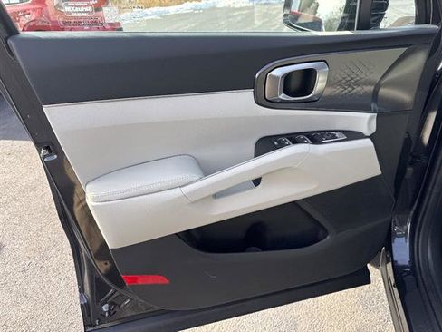 New 2026 Kia Sorento S image 7