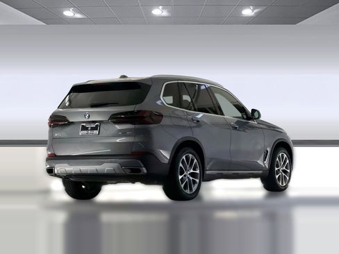 Used 2026 BMW X5 sDrive40i w/ Premium Package RWD image 8