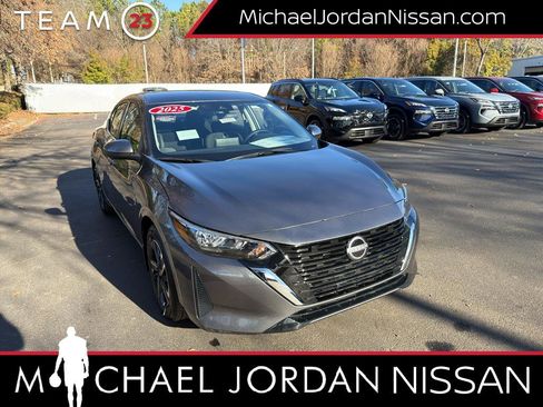 New 2025 Nissan Sentra SV image 1