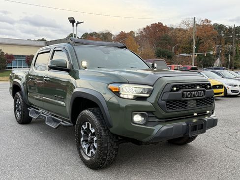 Used 2021 Toyota Tacoma TRD Off-Road image 10