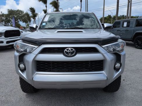 Used 2018 Toyota 4Runner TRD Off-Road Premium AWD/4WD image 3