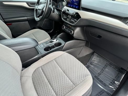 Certified 2022 Ford Escape SE w/ Convenience Package image 17