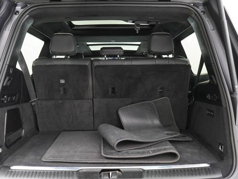 Used 2023 Jeep Grand Wagoneer Series II AWD/4WD image 9