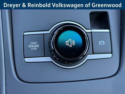 New 2025 Volkswagen Tiguan SE R-Line image 23