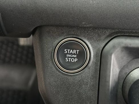 Used 2023 Land Rover Defender 130 X-Dynamic SE AWD/4WD image 21