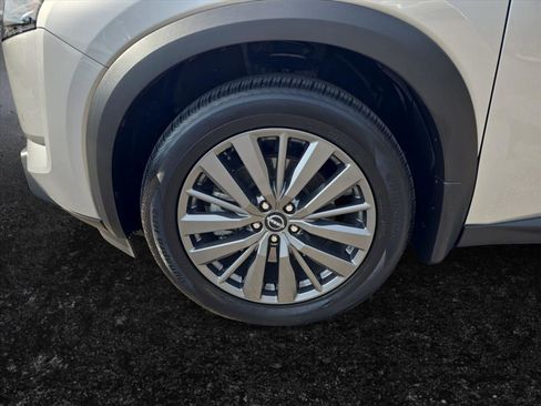 Used 2025 Nissan Pathfinder SL w/ SL Premium Package image 9