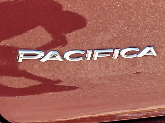 Used 2019 Chrysler Pacifica Touring-L Plus w/ Advanced Safetytec Group FWD image 28