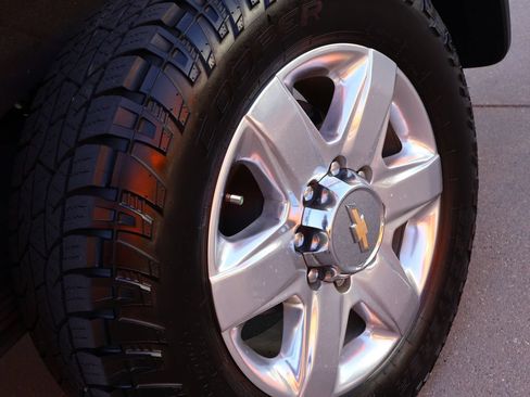 Certified 2021 Chevrolet Silverado 2500 LTZ w/ LTZ Plus Package AWD/4WD image 39