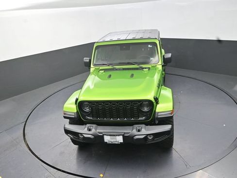 Used 2025 Jeep Gladiator Sport AWD/4WD image 13
