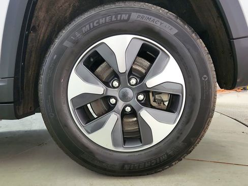 Used 2023 Jeep Grand Cherokee 4WD 4xe image 41