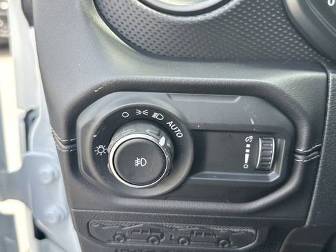 New 2026 Jeep Wrangler Unlimited Rubicon AWD/4WD image 22