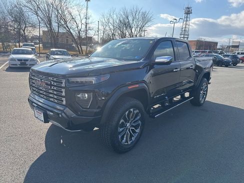 New 2026 GMC Canyon Denali image 3