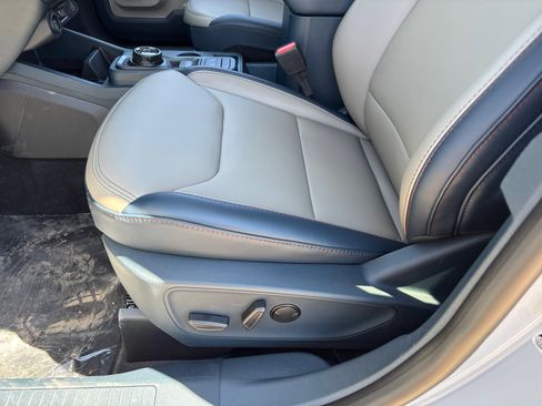 New 2026 Ford Maverick Lariat image 13