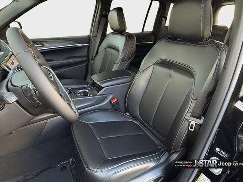 New 2026 Jeep Grand Cherokee Limited w/ Limited Altitude Package AWD/4WD image 13
