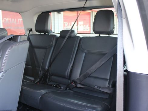 Used 2025 Ford Expedition Active AWD/4WD image 28