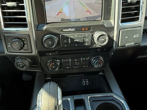 Used 2016 Ford F150 XLT w/ Equipment Group 302A Luxury AWD/4WD image 18