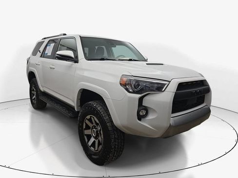 Used 2023 Toyota 4Runner TRD Off-Road Premium AWD/4WD image 2